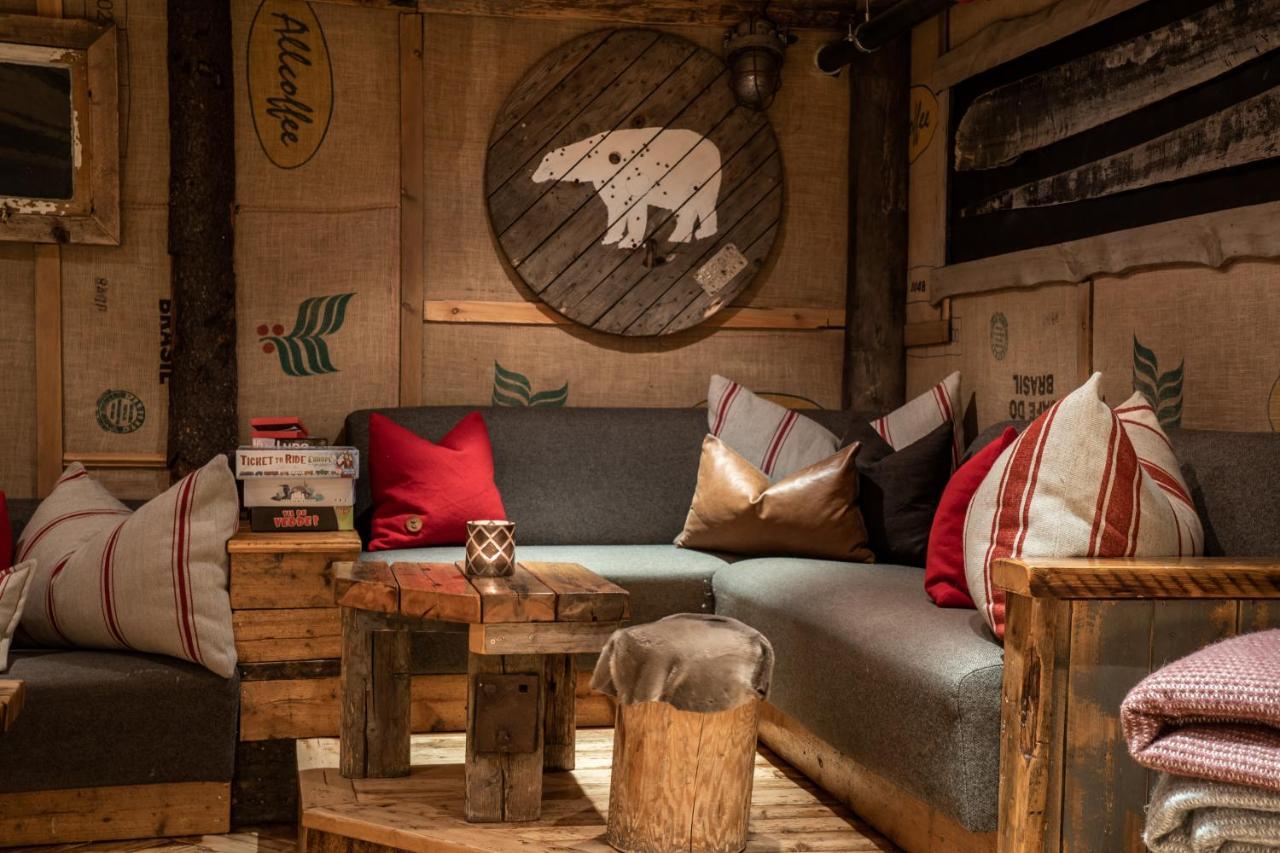 Basecamp Hotel Longyearbyen Exterior photo